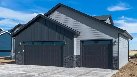 429 Constitution Blvd, Box Elder, SD 57719 photo 5