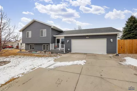 133 Soldier Field Ct, Rapid City, SD 57701