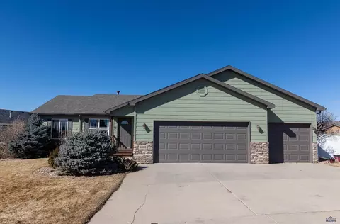 6803 Riviera Ct, Rapid City, SD 57702