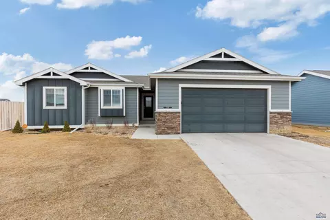 3116 Eunice Dr, Rapid City, SD 57703