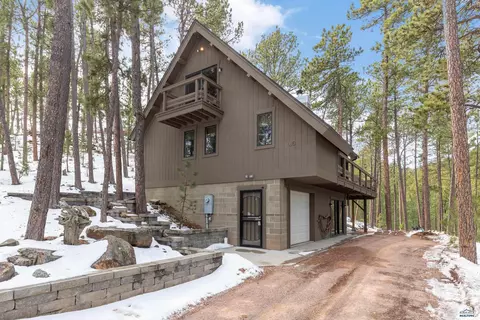 185 Swiss Dr, Rapid City, SD 57702