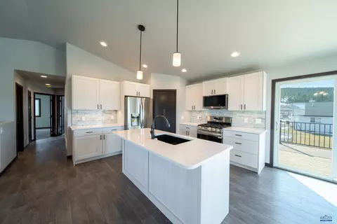 3431 Joseph St, Sturgis, SD 57785 photo 4