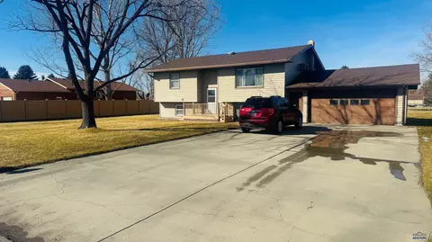6411 Jennifer, Rapid City, SD 57701