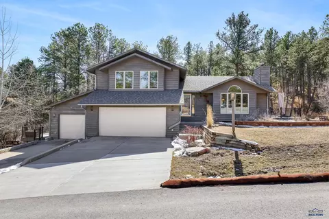 5729 Treeline Ct, Rapid City, SD 57702