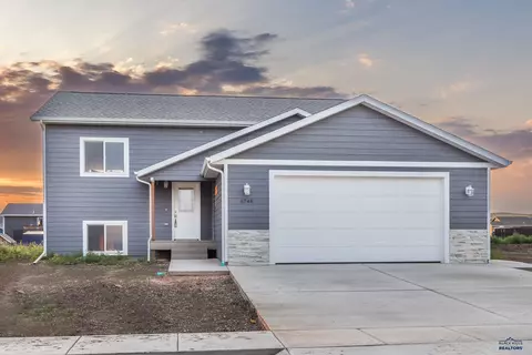 6748 Receda St, Rapid City, SD 57703