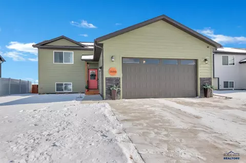 6666 Abelia St, Rapid City, SD 57703