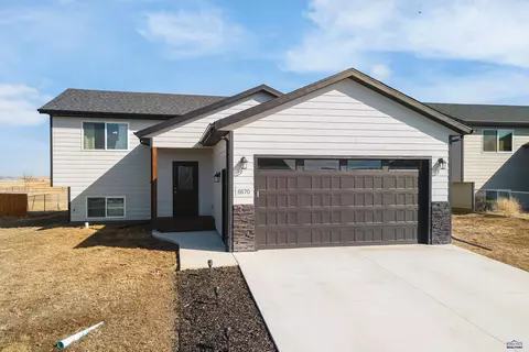 6670 Abelia St, Rapid City, SD 57703