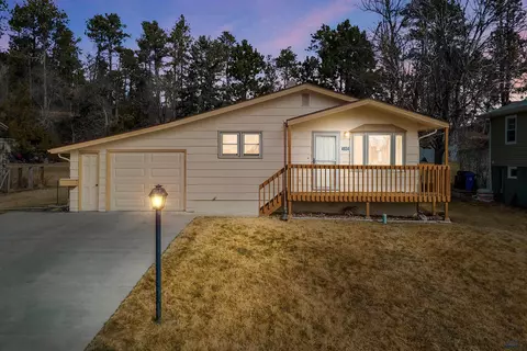 4934 Galena Dr, Rapid City, SD 57702