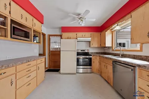 823 Verdale Dr, Spearfish, SD 57783 photo 13