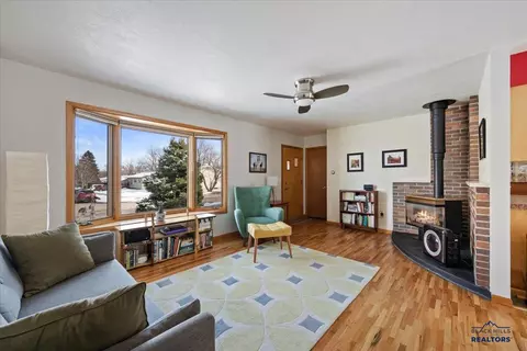 823 Verdale Dr, Spearfish, SD 57783 photo 7
