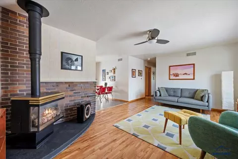 823 Verdale Dr, Spearfish, SD 57783 photo 6