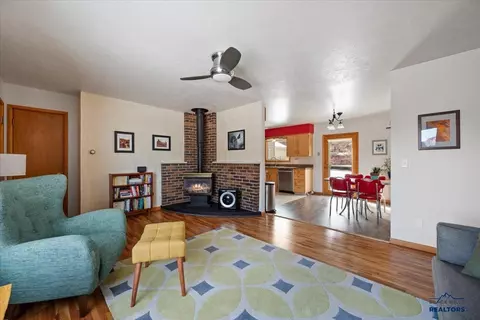 823 Verdale Dr, Spearfish, SD 57783 photo 8