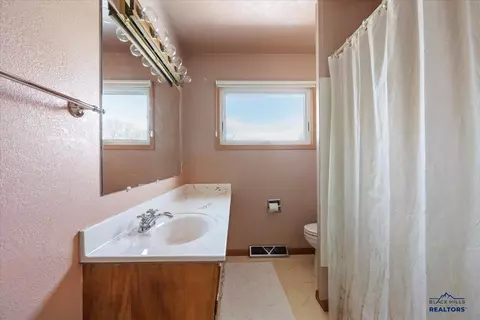 823 Verdale Dr, Spearfish, SD 57783 photo 16