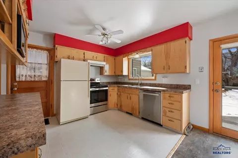 823 Verdale Dr, Spearfish, SD 57783 photo 14
