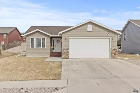 3010 New England St, Rapid City, SD 57703