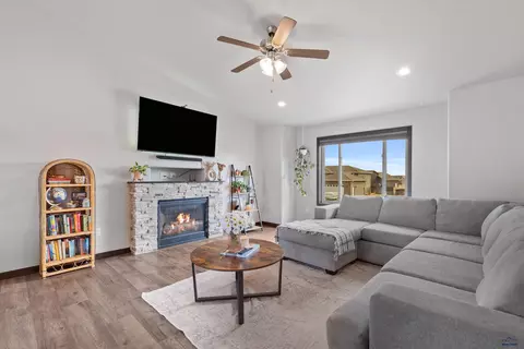 532 Mace Dr, Box Elder, SD 57719 photo 7