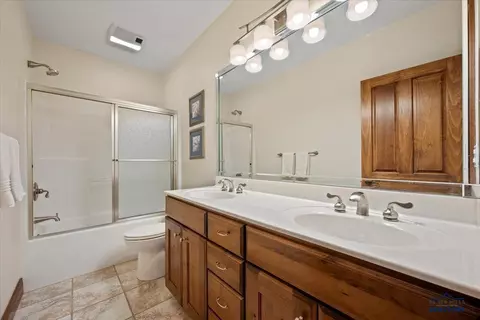Bath - 303 Oak Ridge Rd, Spearfish, SD 57783 photo 4 of 5