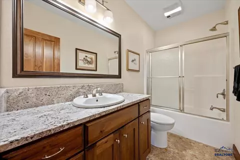 Bath - 303 Oak Ridge Rd, Spearfish, SD 57783 photo 5 of 5