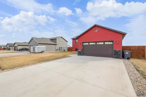 533 Ballista Blvd, Box Elder, SD 57719 photo 2