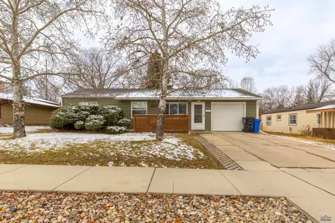 2513 Elm Ave, Rapid City, SD 57701