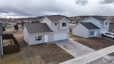 121 Cobalt Dr, Rapid City, SD 57701