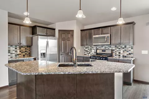 553 Ballista Blvd, Box Elder, SD 57719 photo 11