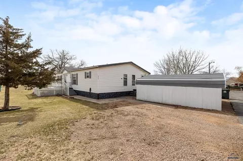 413 5th Ave Wall, Wall, SD 57790 photo 2