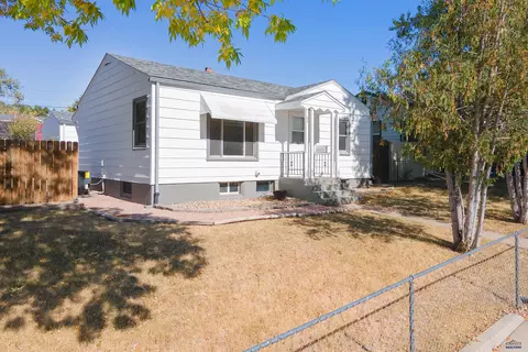 64 St Andrew, Rapid City, SD 57701