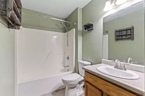Bath - 244 Grandeur Ln, Box Elder, SD 57719 photo 2 of 2