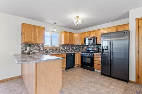 Kitchen - 244 Grandeur Ln, Box Elder, SD 57719 photo 1 of 2
