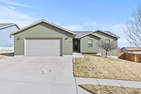 3316 Hendrix Ln, Rapid City, SD 57701