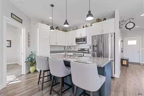 630 Copperfield Dr, Rapid City, SD 57703