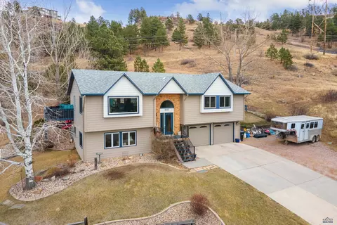2102 Harney Dr, Rapid City, SD 57702