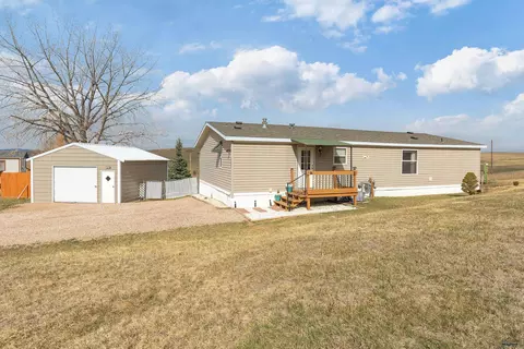 8008 Cobblestone Ct, Rapid City, SD 57703