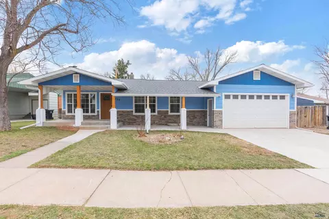 3608 Brookside Dr, Rapid City, SD 57702