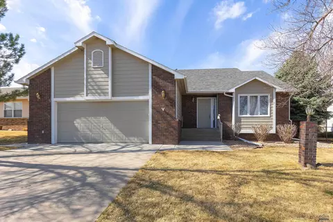 4011 Maple Ave, Rapid City, SD 57701