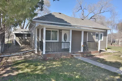 705 Dilger Ave, Rapid City, SD 57701