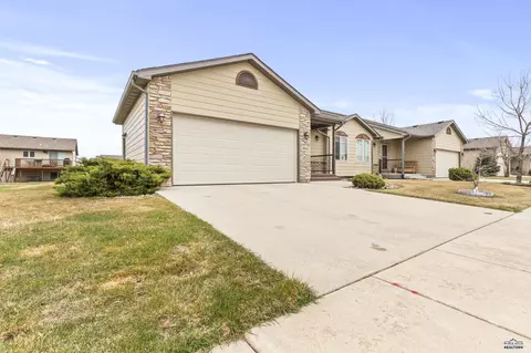 6914 Dunsmore Rd, Rapid City, SD 57702