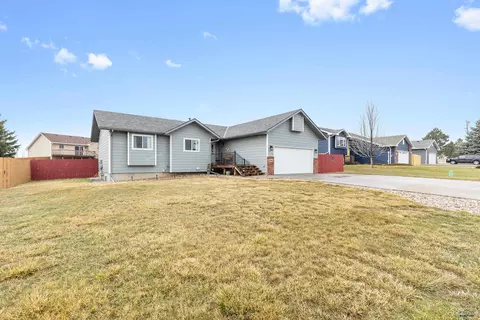 10945 Bellingham Dr, Summerset, SD 57718 photo 1