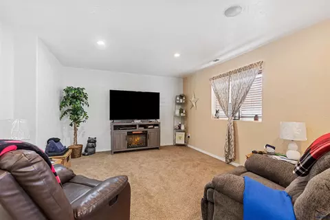Living - 10945 Bellingham Dr, Summerset, SD 57718 photo 2 of 5