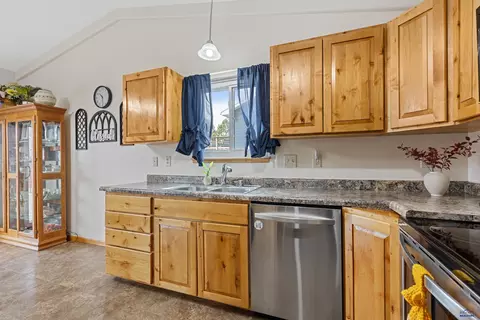 Kitchen - 10945 Bellingham Dr, Summerset, SD 57718 photo 3 of 3