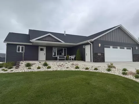 4403 Targhee Dr, Rapid City, SD 57702