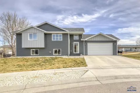 4010 Kyle, Rapid City, SD 57701 photo 2