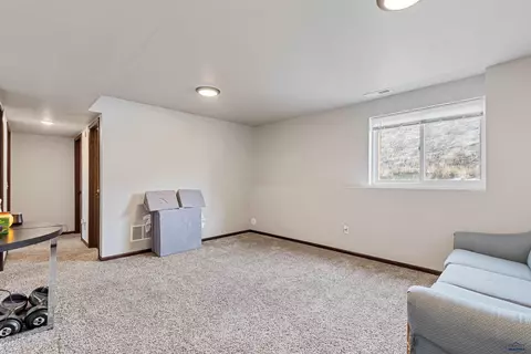 912 Bennington Dr, Box Elder, SD 57719 photo 16