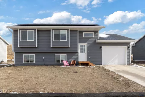 912 Bennington Dr, Box Elder, SD 57719 photo 1