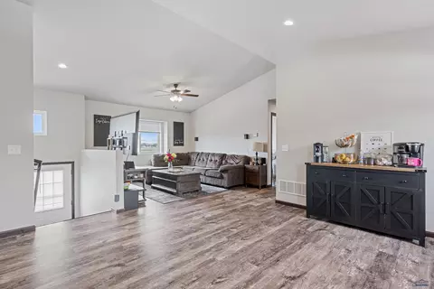 912 Bennington Dr, Box Elder, SD 57719 photo 10