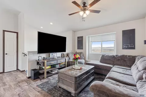 912 Bennington Dr, Box Elder, SD 57719 photo 4