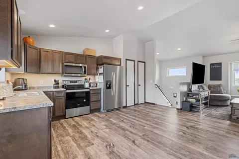 912 Bennington Dr, Box Elder, SD 57719 photo 8