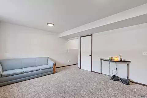912 Bennington Dr, Box Elder, SD 57719 photo 17