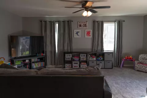909 Verdale Dr, Spearfish, SD 57783 photo 6